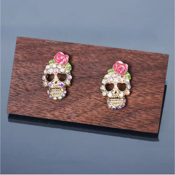 Skull Studded Earrings - Picture 3 of 4